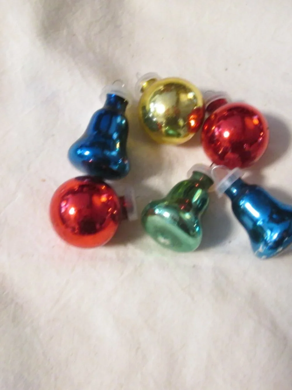 VTG LOT OF 6 MINI MERCURY ORNAMENTS BELLS ROUND PLASTIC TOP